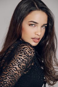 Gabriela Costa - Foto 12